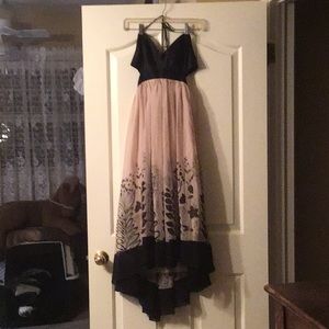 BCBG MAXAZRIA BRON AND BLACK SILKY SLEEVELESS AND BACKLESS DRESS